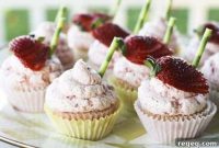 Strawberry Lemonade Cupcakes Made with Real Fruit (No Gelatin)