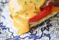 Welsh Rarebit (Welsh Rabbit): Classic Cheddar Cheese Toast Recipe