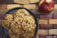 Caramel Apple Oatmeal Cookies with Chewy Brown Sugar Crumble