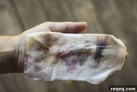 Make Your Own Natural Disposable Makeup Remover Wipes
