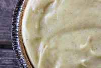 Classic Homemade Banana Cream Pie Recipe with Vanilla Pastry Cream