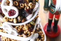 Cranberry Pistachio Holiday Snack Mix Recipe