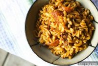One-Pot Bacon Pizza Pasta Recipe for Quick Weeknight Meals