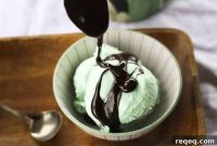 Minty Hot Fudge Sauce Recipe: Rich Chocolate Peppermint Topping