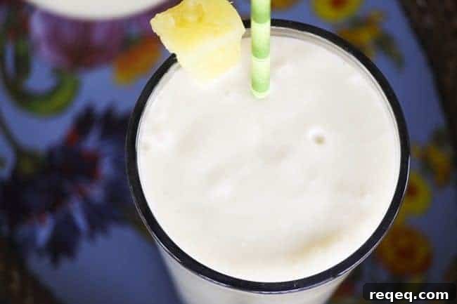 Piña Colada Smoothies | www.foodiewithfamily.com