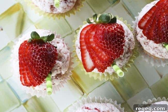 Strawberry Lemonade Cupcakes | www.foodiewithfamily.com
