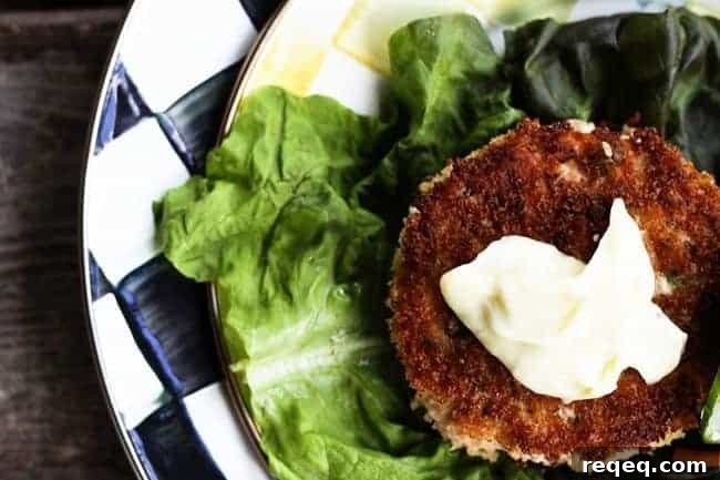 Wasabi Salmon Burgers with Asian Slaw and Mayo 3 Asian Salmon Burger with Wasabi Mayo | www.foodiewithfamily.com