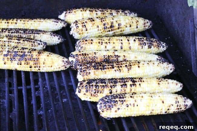 Grilled Mexican Street Corn Salad Recipe — Smoky Corn & Cotija Bowl 4 Mexican Street Corn Salad | www.foodiewithfamily.com