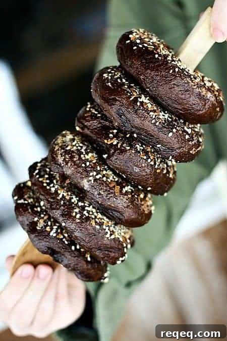 Black Russian Pumpernickel Everything Bagels Recipe 4 Black Russian Bagels 2