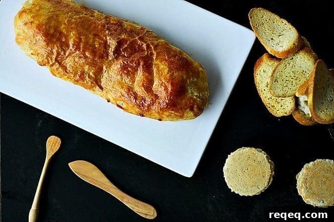 Baked Apricot and Jalapeno Brie on www.foodiewithfamily.com