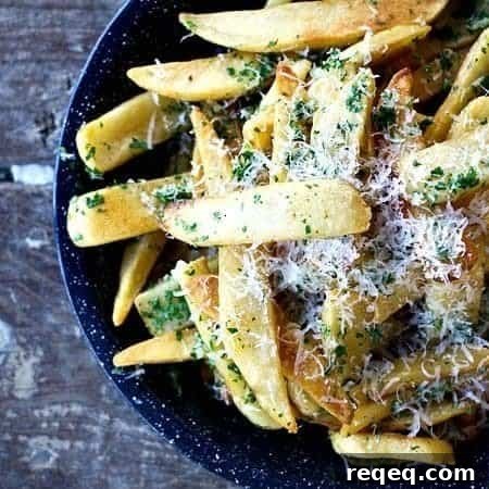 Garlic Parm Stadium-Style Steak Fries