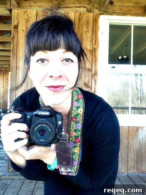 Nena and Co one-of-a-kind, hand-loomed camera strap with real leather trim. #Giveaway 