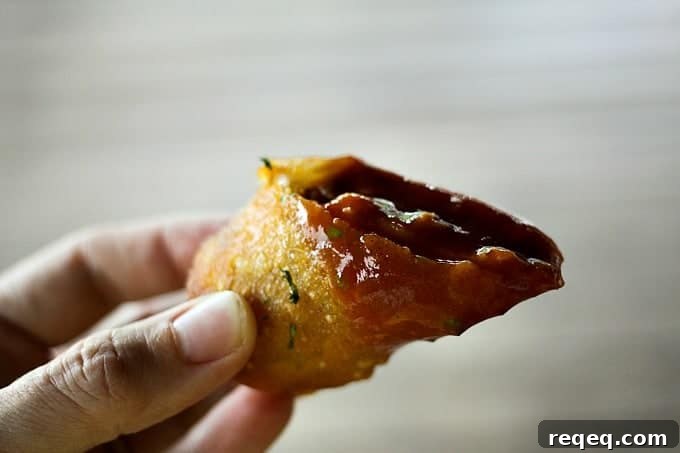 Barbecue Chicken & Bacon Egg Rolls with Melted Cheddar 4 Crispy Cheesy Barbecue Chicken and Bacon Eggrolls from foodiewithfamily.com #spon #cheese
