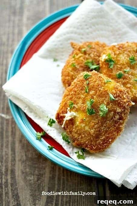 Crispy Mozzarella Steak Sandwiches with Gooey Melted Cheese 2 Crispy, Gooey, Fresh Mozzarella Steaks from foodiewithfamily.com #FreezerFriendly #MakeAheadMondays