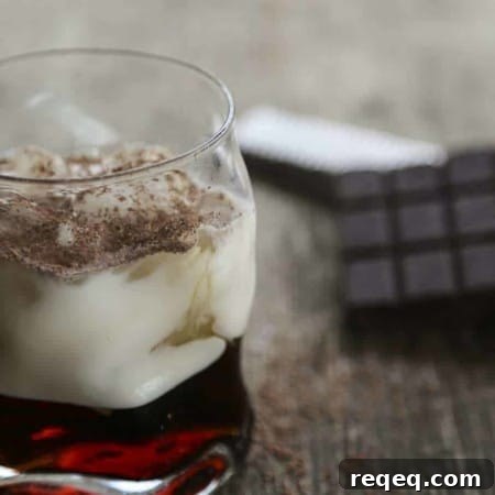Silk Anna Kournikova - Skinny White Russian Cocktail using Silk Almondmilk #sponsored
