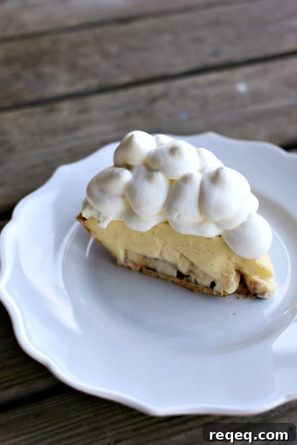 Classic Homemade Banana Cream Pie Recipe with Vanilla Pastry Cream 3 Homemade Banana Cream Pie with real bananas and homemade vanilla bean custard.