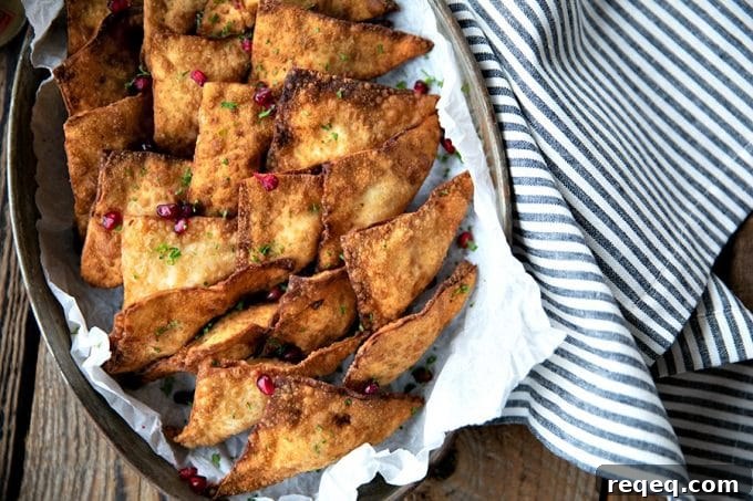 Crispy Crab Rangoon Recipe: Creamy Crab Wontons for Parties 4 Crispy, crunchy wontons stuffed with an irresistible filling of cream cheese, crab meat, savoury bacon, and zingy horseradish make this a great twist on the classic Crab Rangoon.