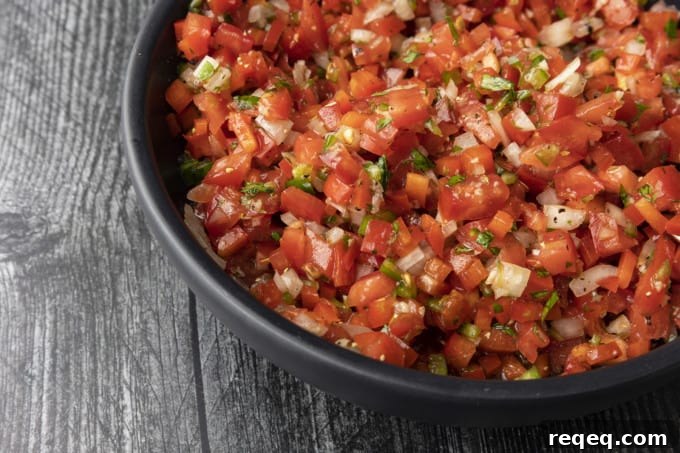 Criolla Salsa Recipe: Authentic Peruvian Onion & Tomato Sauce 3 Fresh ingredients for Salsa a la Criolla: tomatoes, red onions, bell pepper, garlic, red wine vinegar, and extra virgin olive oil.