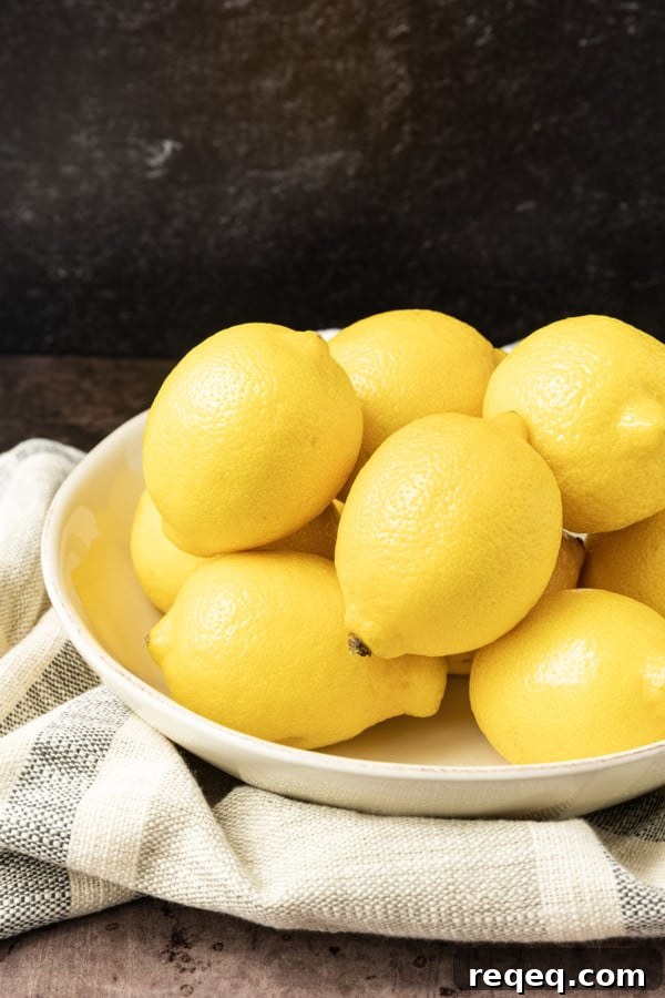 Lemon Cheong with thinly sliced lemon and syrup.