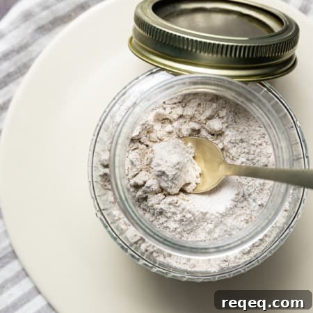 Homemade Au Jus Gravy Mix Recipe for Rich, Savory Sauce 6 Homemade Au Jus Gravy Mix is a time saving special seasoning mix full of savory flavor. Whether you make a delicious gravy to serve with French Dip Sandwiches or roast beef or add to your crockpot Mississippi Pot Roast, you're going to find yourself reaching for this pantry staple all the time.