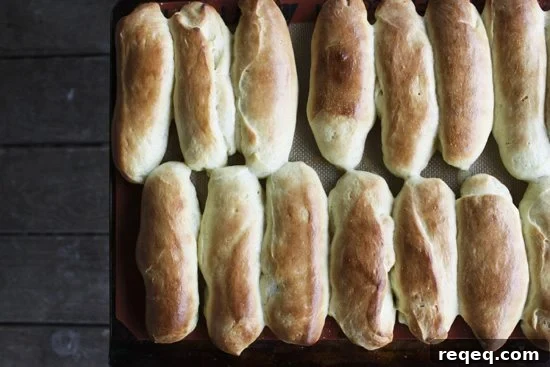 Soft Homemade Hot Dog Buns Recipe for Fluffy, Tender Rolls 2 Homemade Hot Dog Buns are infinitely more flavourful than commercially available ones, turning any ordinary hot dog meal into an extraordinary one. You'll be hard pressed to find a better bun for chili dogs!